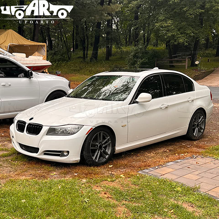 2009-2012 BMW E90 Front Bumper Grill Trim 2009-2012 BMW E90 Front Bumper Grill Trim