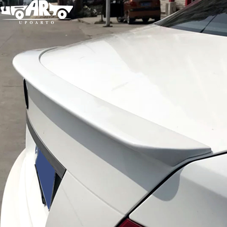 w204 rear trunk spoiler w204 rear trunk spoiler