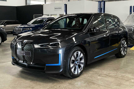 2022_BMW_iX_xDrive_40_CRI_12_2021_2740.jpg