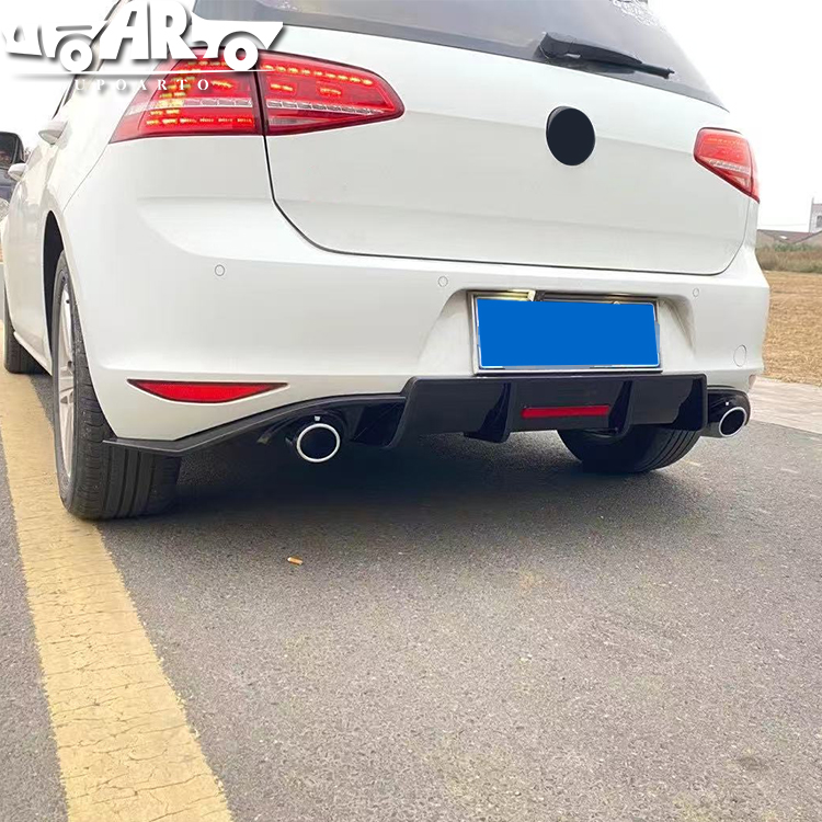 VW MK7/GTI With Led Rear Bumper Lip Spoiler VW MK7/GTI With Led Rear Bumper Lip Spoiler
