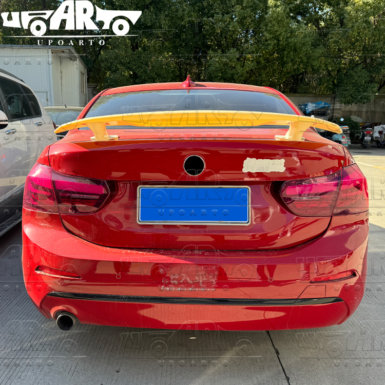 Sedan Car 118cm 46inch 17Th Gen Universal Rear Trunk Spoiler With Light