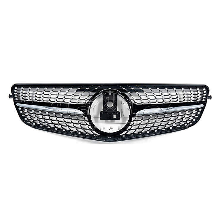 W204 Grill Trim