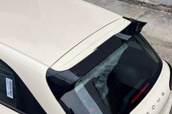 rear spoiler geely xingyuan.jpg
