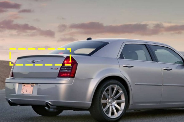 Chrysler 300C SRT-8 spoiler.jpg