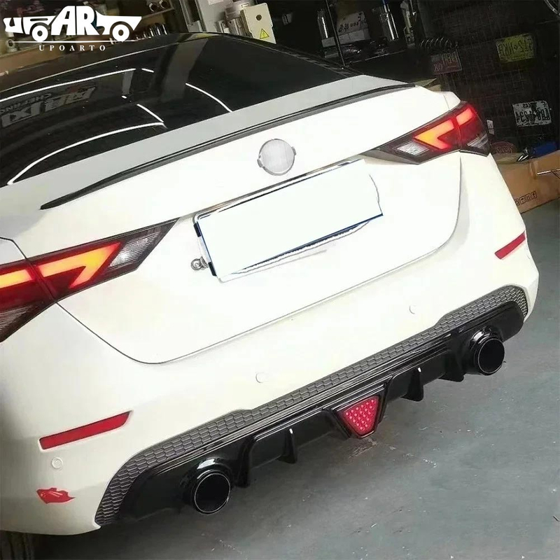 Nissan Sylphy Sentra Plastic With Lamp Rear Lip Diffuser 2020-2022