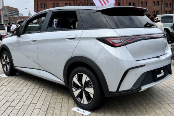 BYD Dolphin REAR.jpg